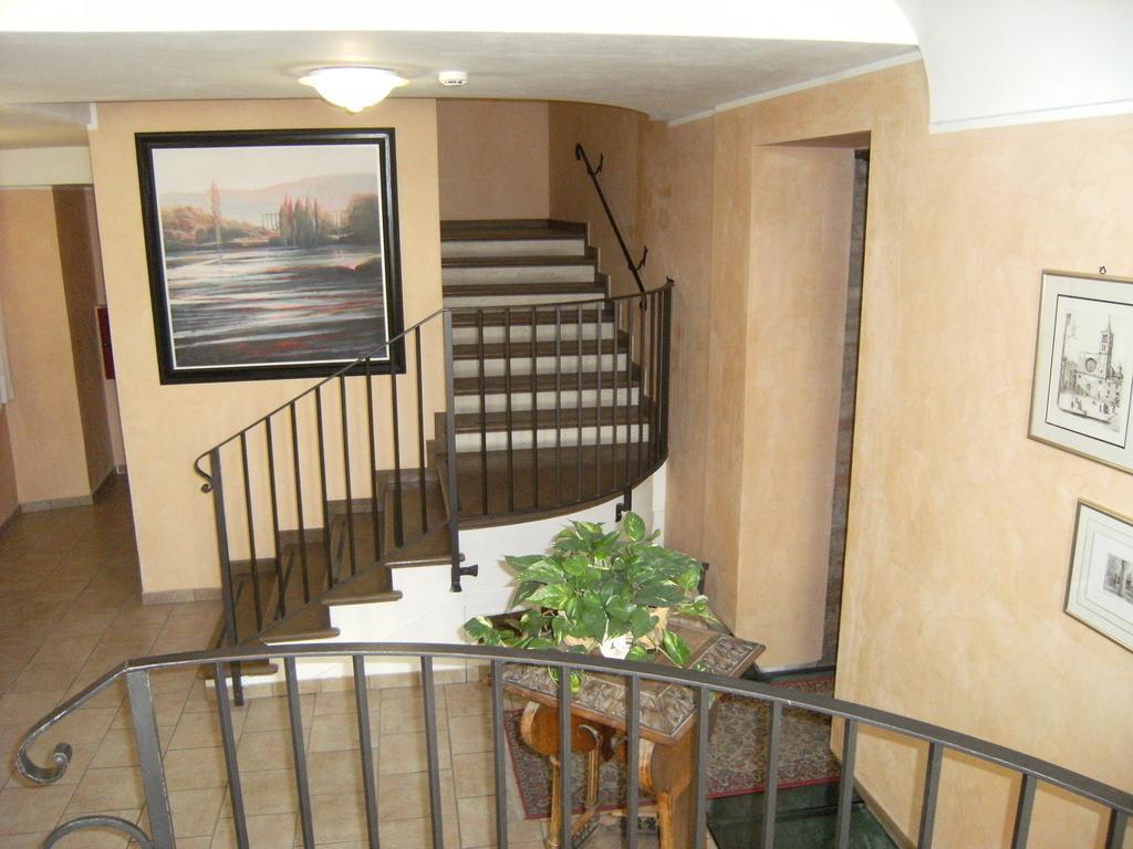 Hotel Palazzo Brunamonti Беванья Экстерьер фото